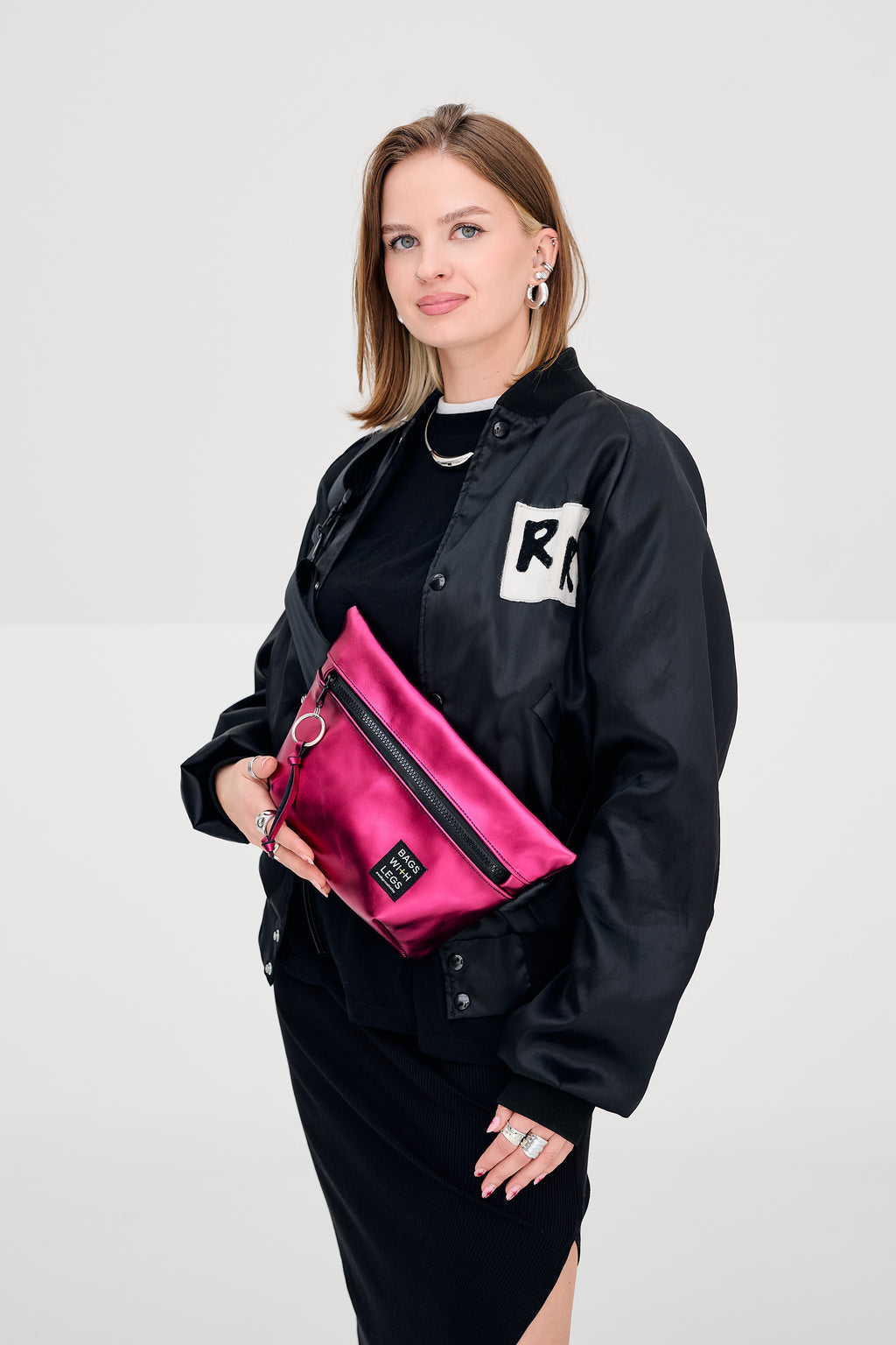 MAGENTA LOVE crossbody bag worn