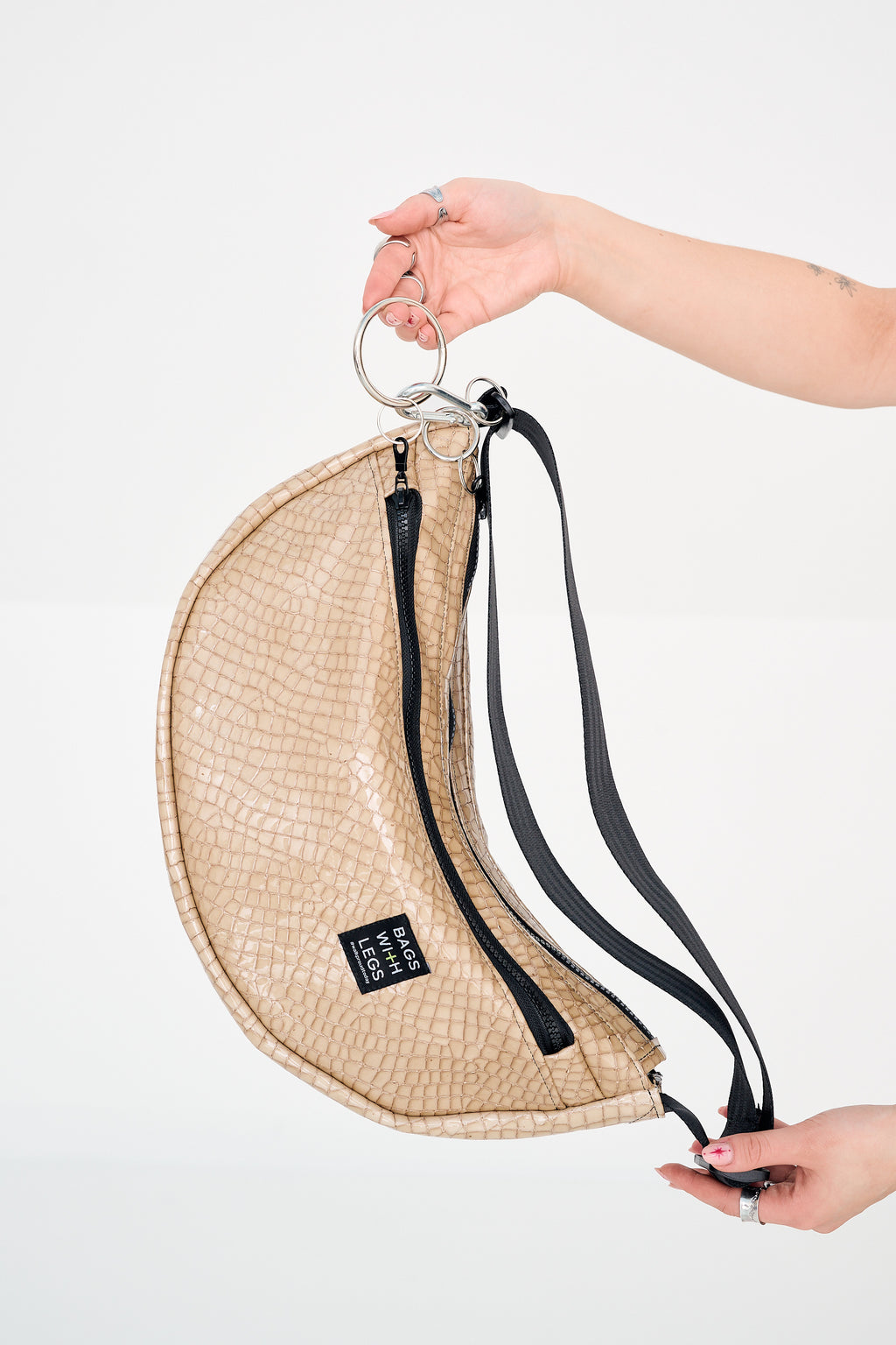 COSMIC LATTE moonwalker bag worn