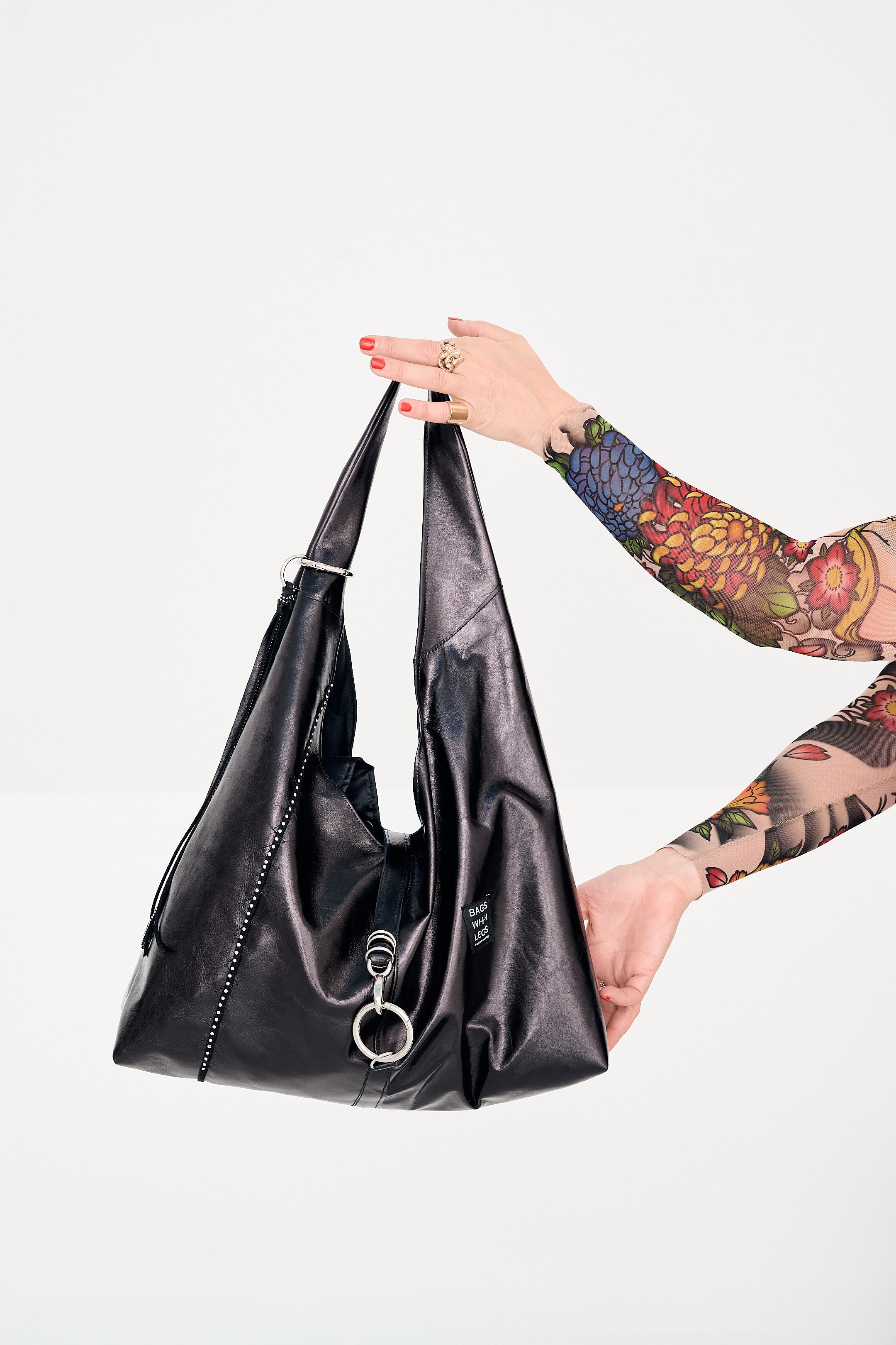 GABIJA shoulder bag worn