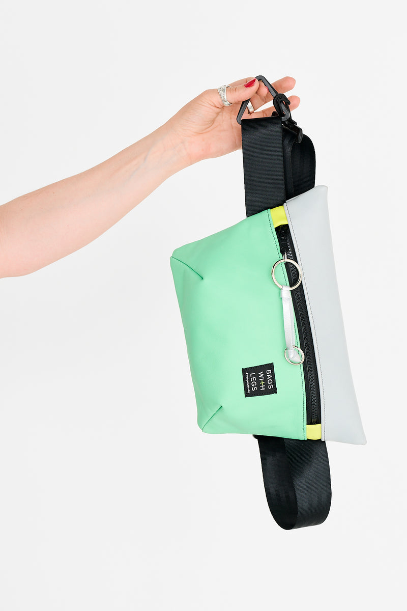 BRAZILIA crossbody bag worn