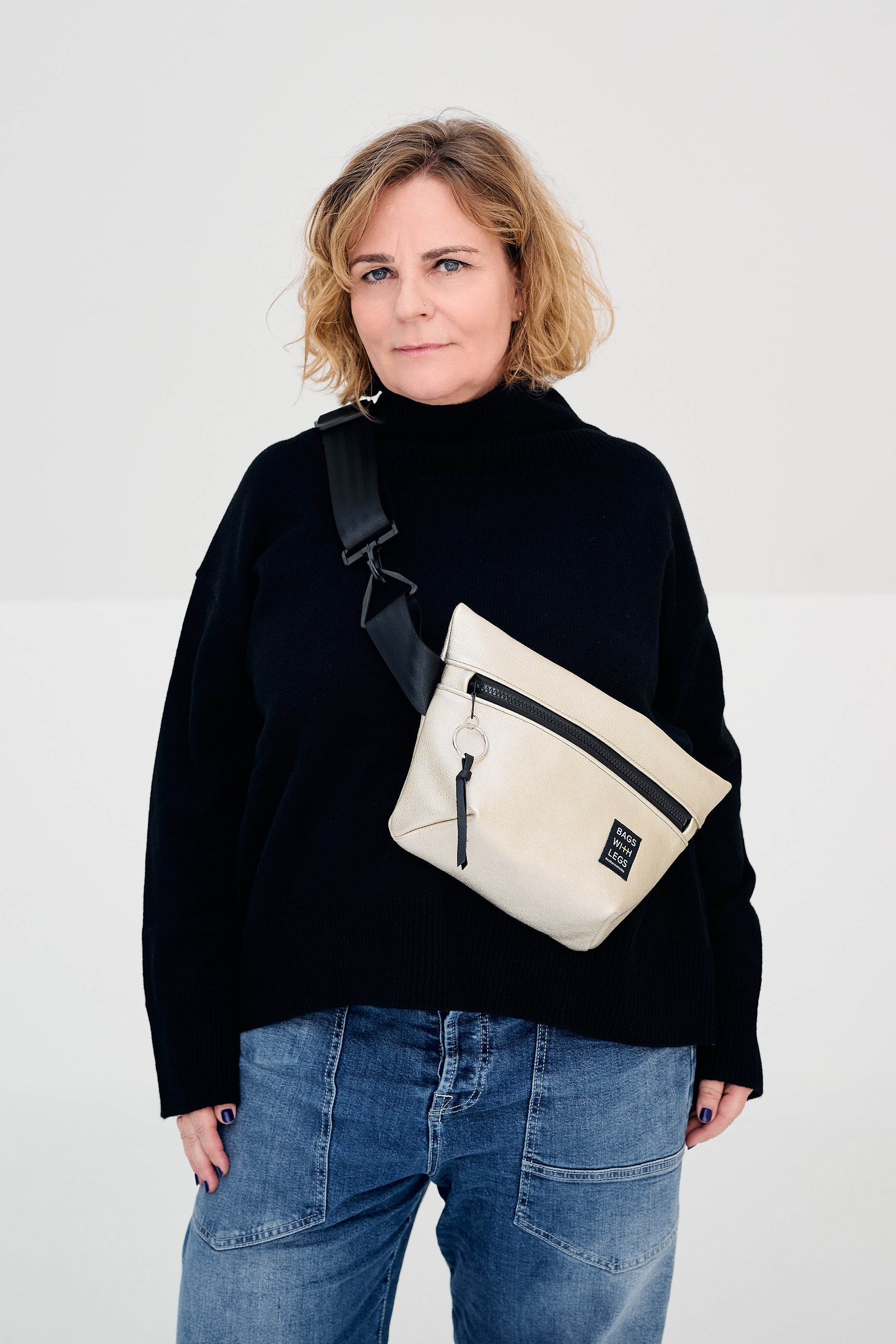 WHITE GOLD crossbody bag