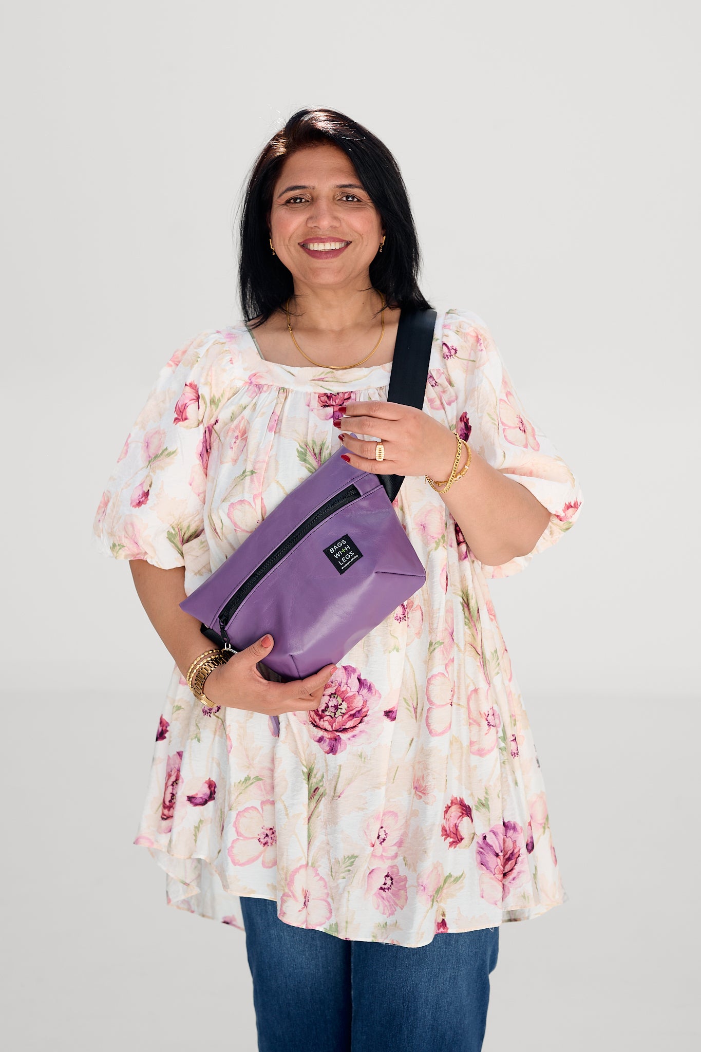 MISTY crossbody bag worn