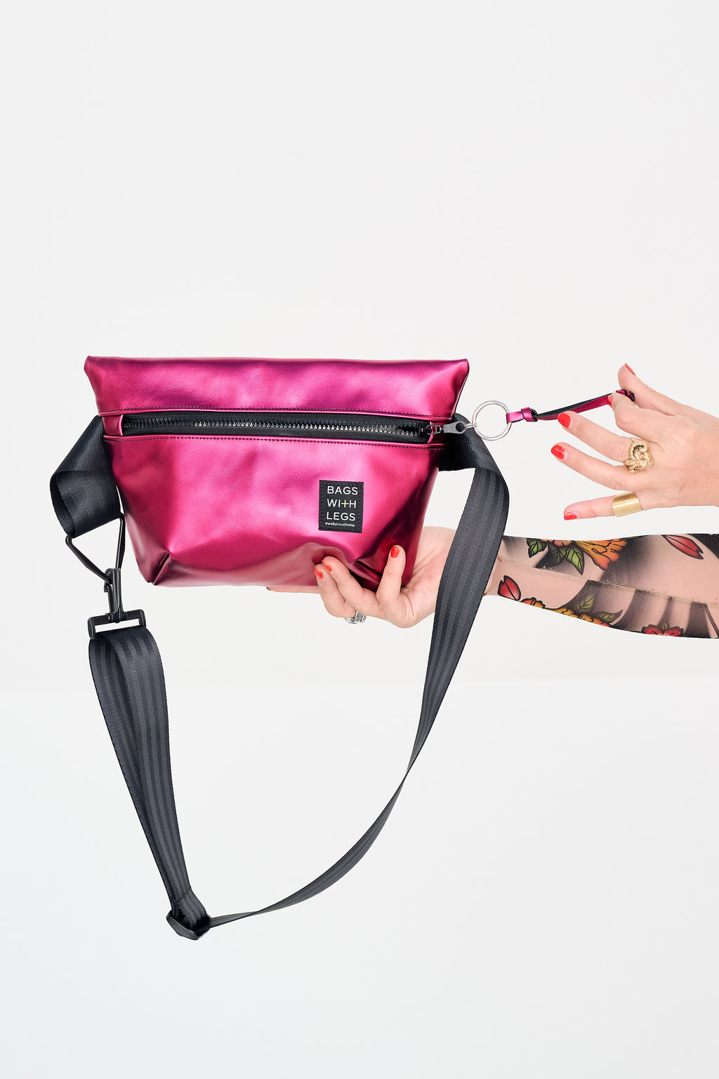 MAGENTA LOVE Crossbody Bag