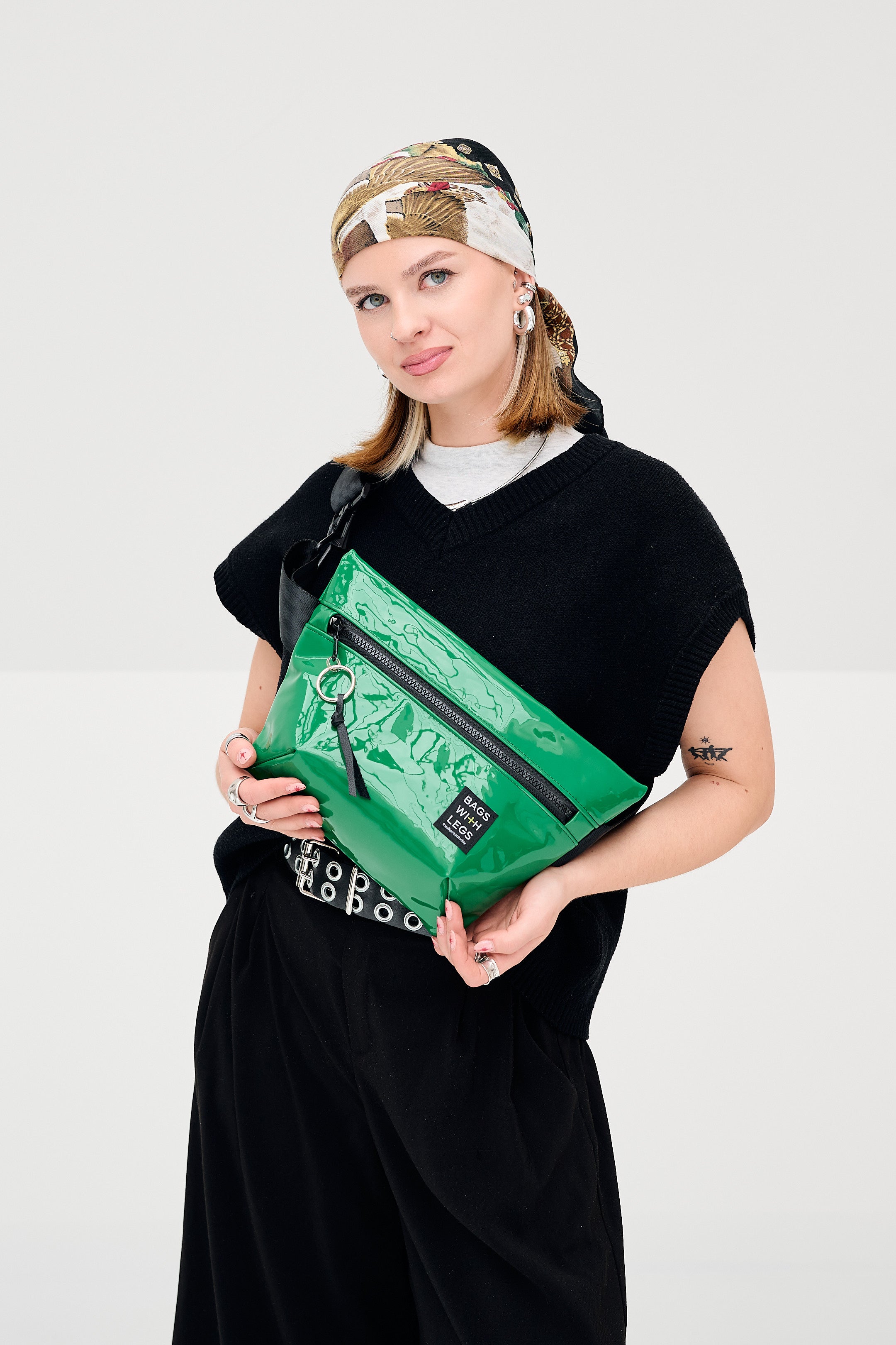 HELLO GREEN crossbody bag worn