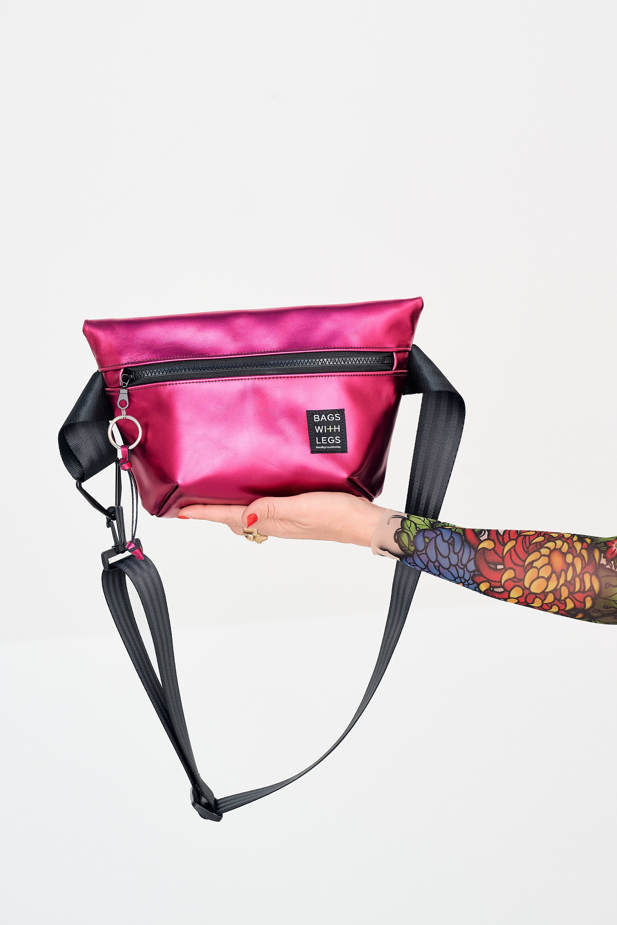 MAGENTA LOVE Crossbody Bag