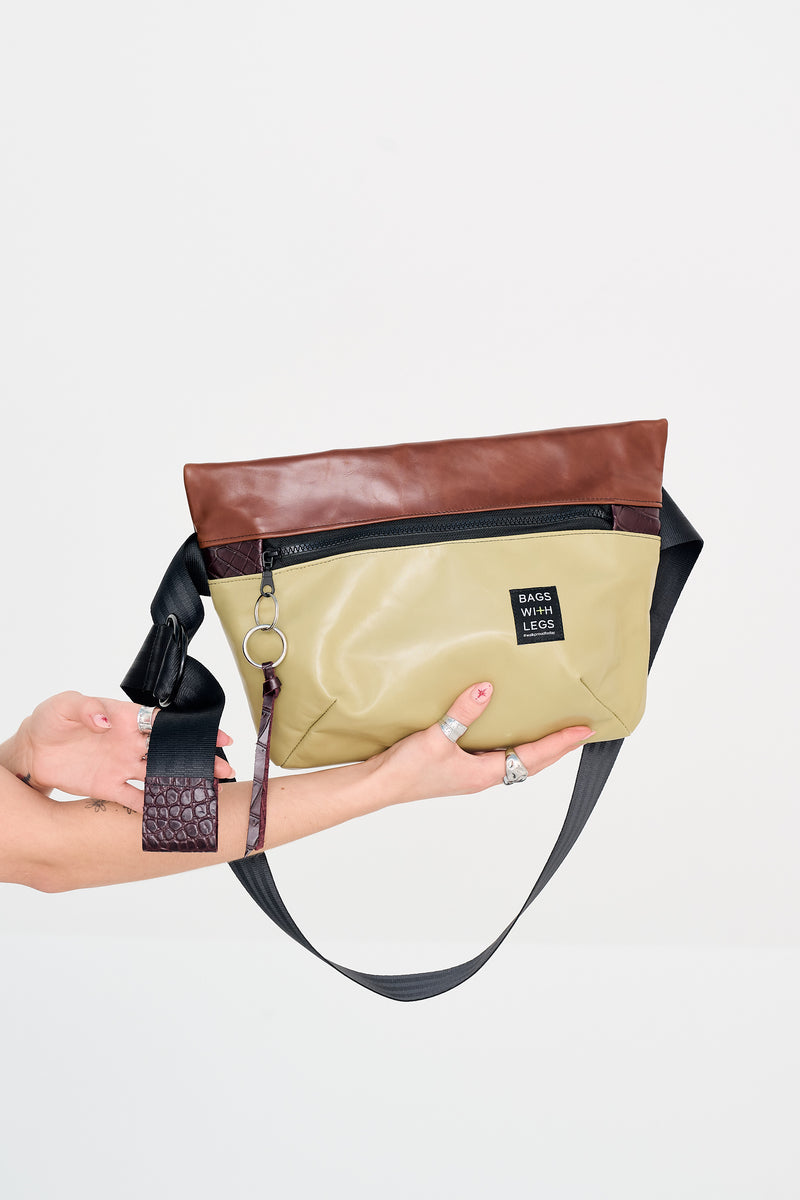 GREEN CRUSH bigger crossbody bag worn