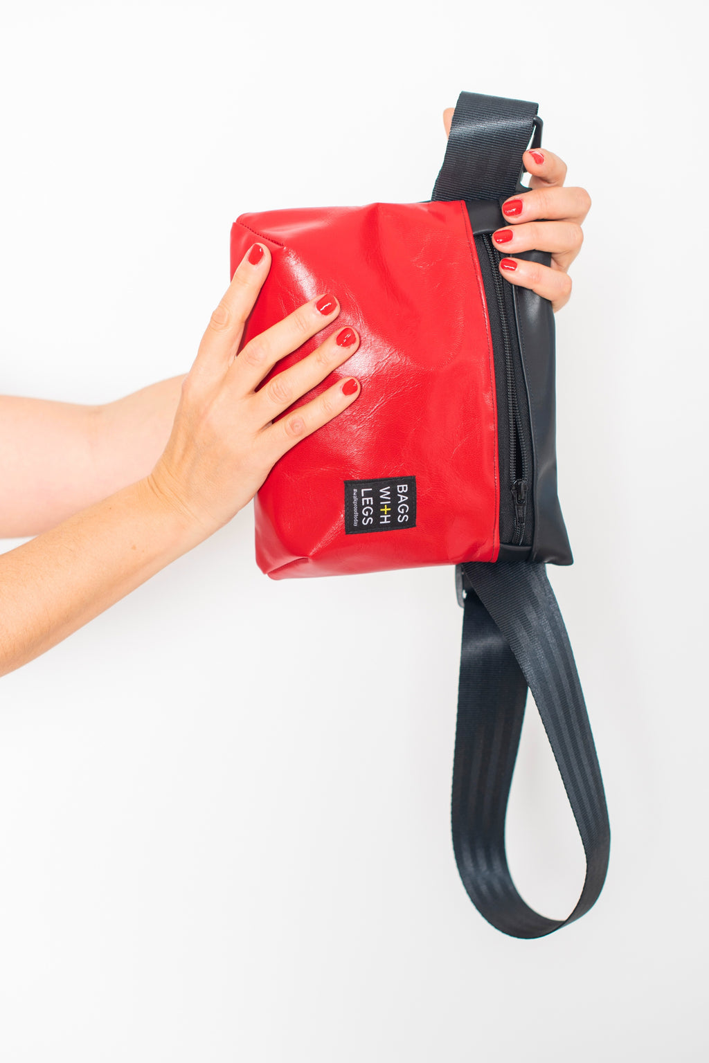Lady Red crossbody bag