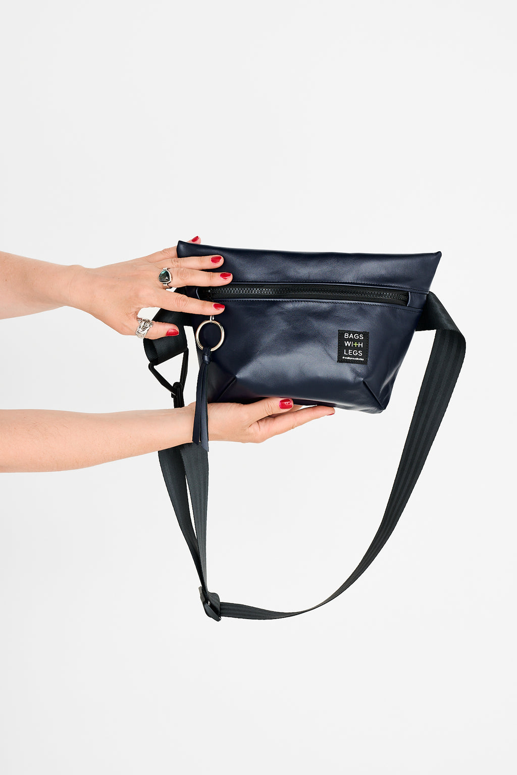 NAVY BLAU crossbody bag worn