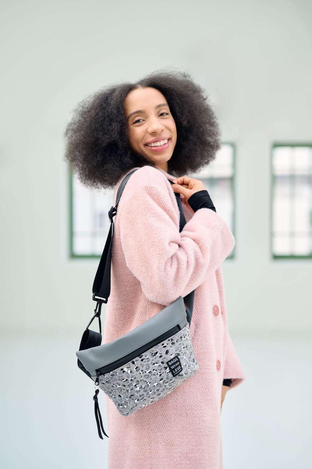 Magic Storm 2 crossbody bag