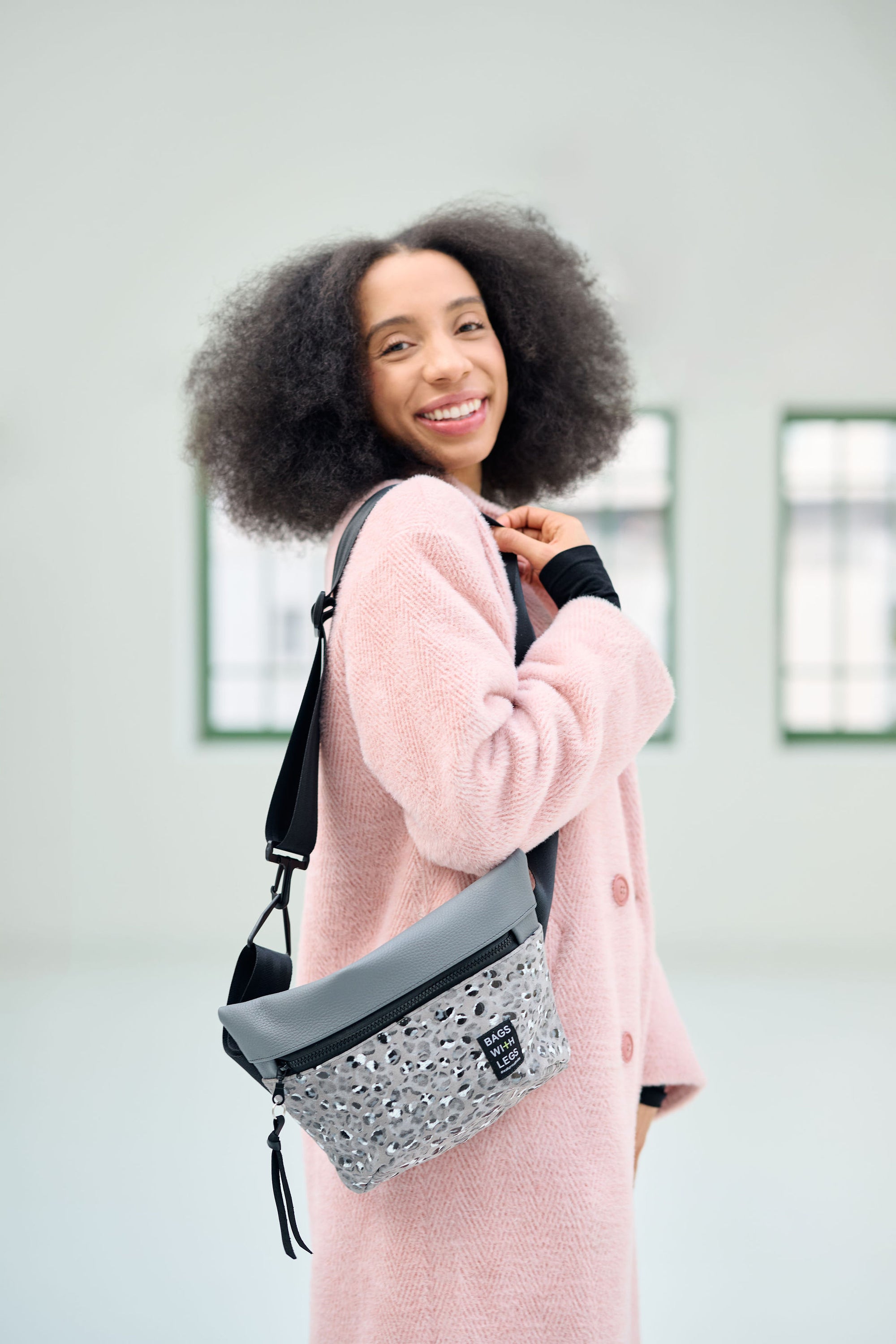 Magic Storm 2 crossbody bag