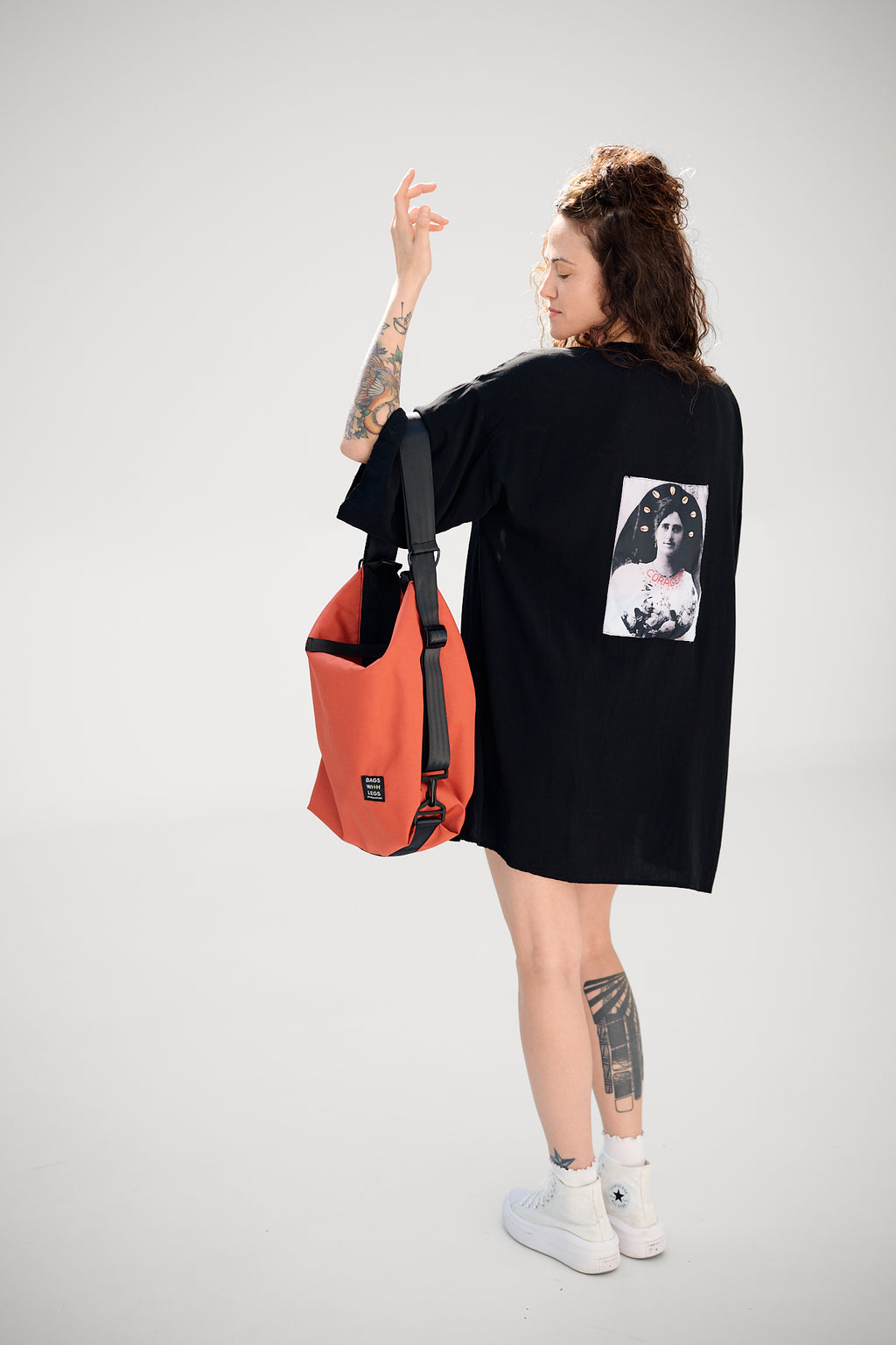 TERRA Transformer bag worn